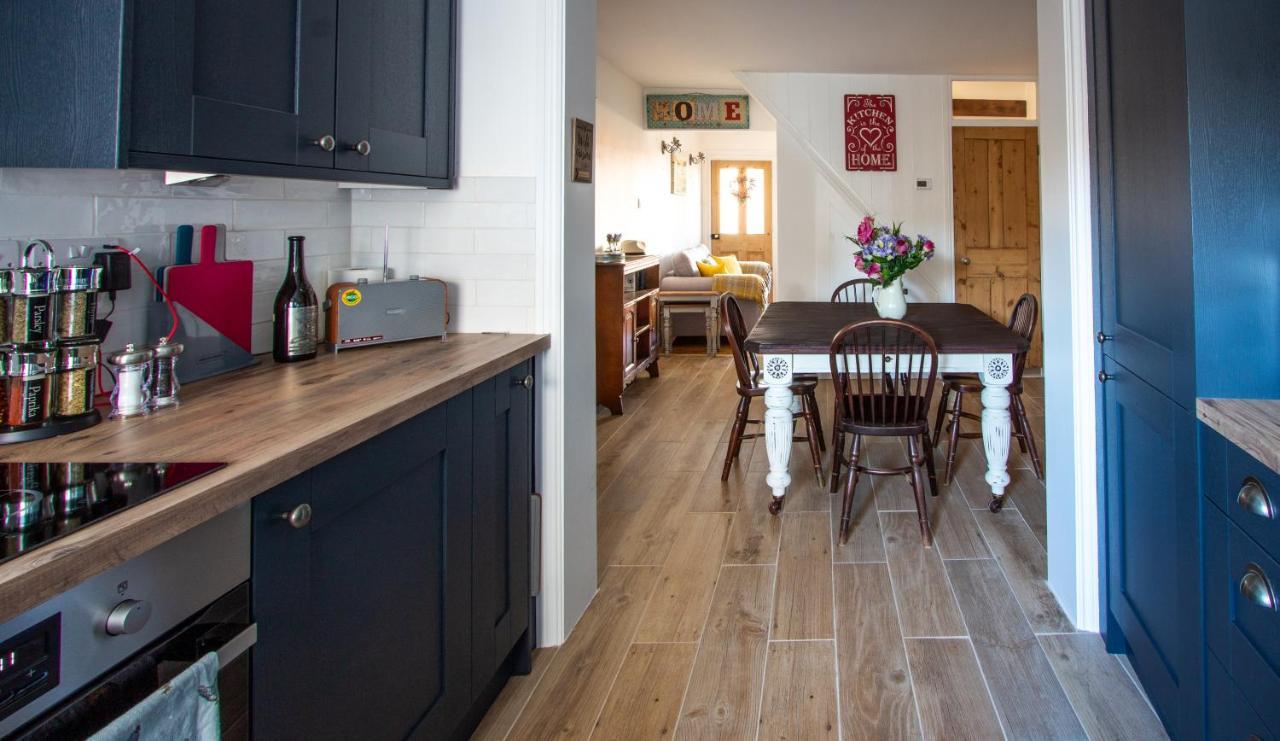 Stylish Town Centre House With Garden And Parking Opposite Villa Bury St. Edmunds Bagian luar foto