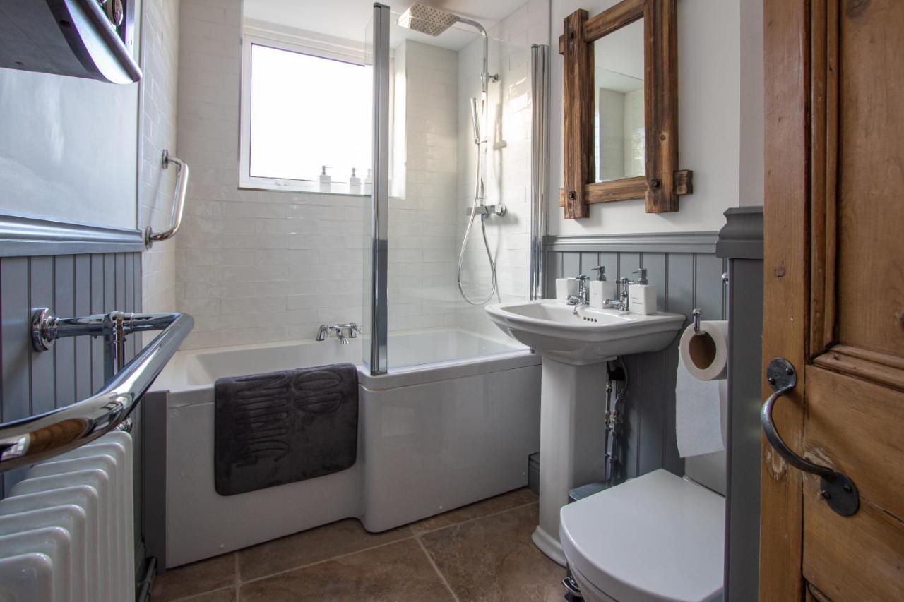 Stylish Town Centre House With Garden And Parking Opposite Villa Bury St. Edmunds Bagian luar foto
