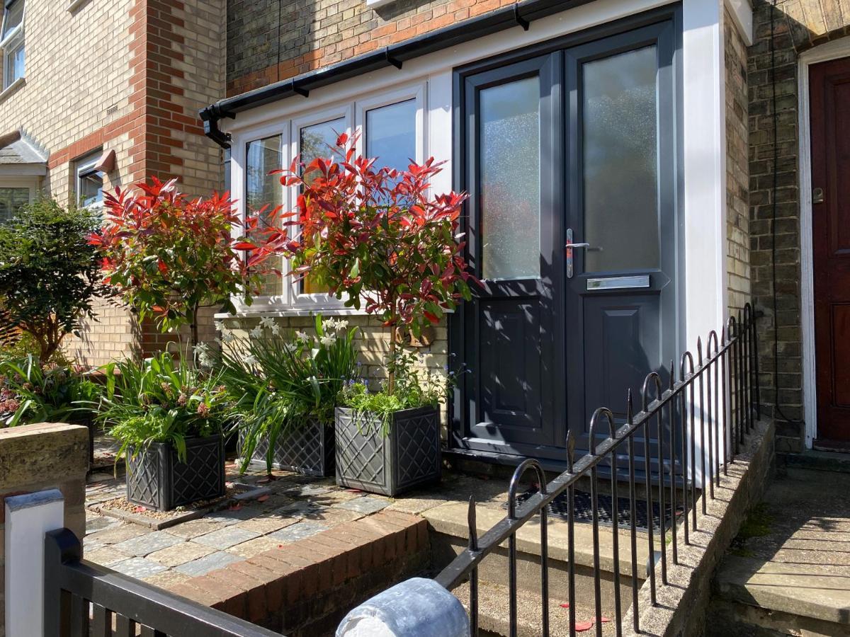Stylish Town Centre House With Garden And Parking Opposite Villa Bury St. Edmunds Bagian luar foto